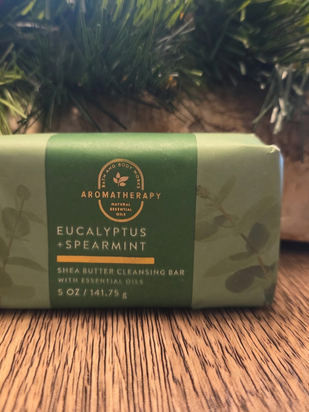 Bath & Body Works Aromatherapy Eucalyptus + Spearmint Cleansing Bar - Green